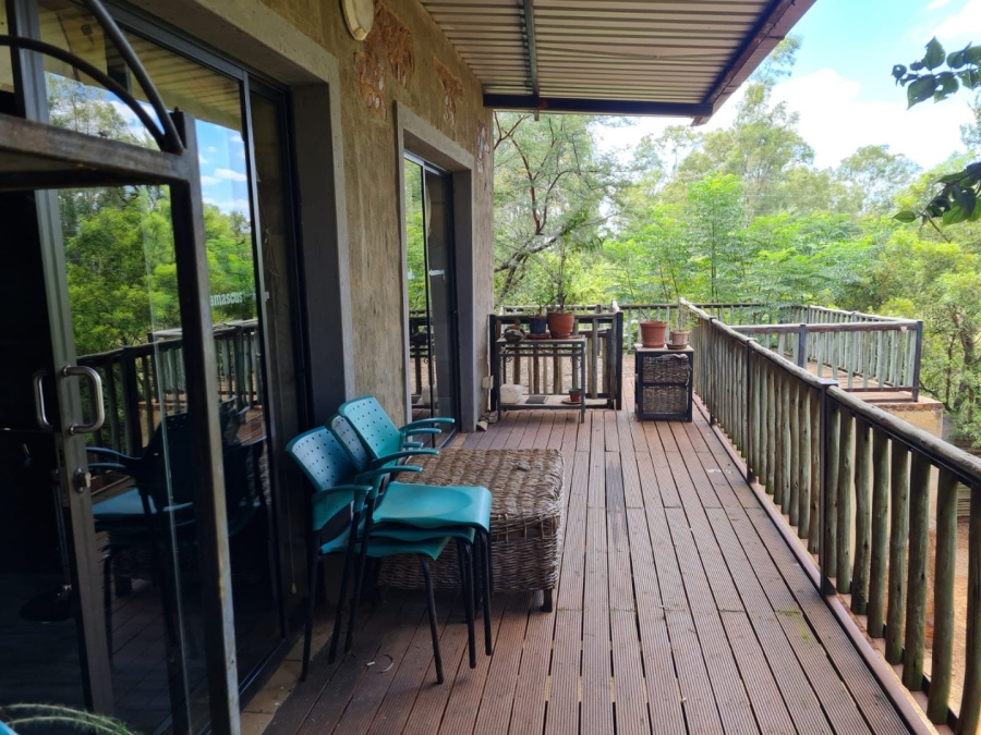 Commercial Property for Sale in Remhoogte AH North West